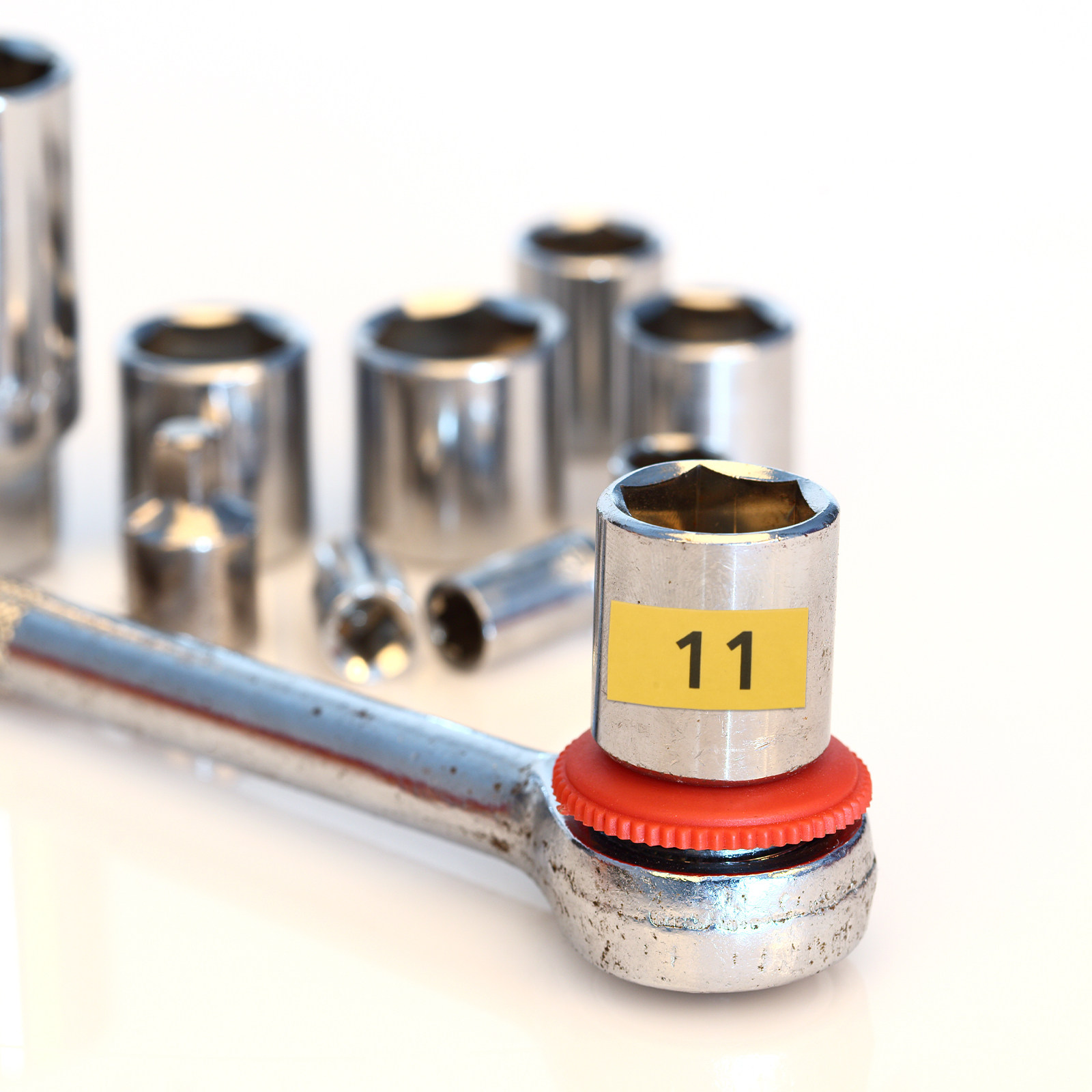 20Sheets Socket Wrench Sticker - Tools In Mechanic Workshop recension och pris